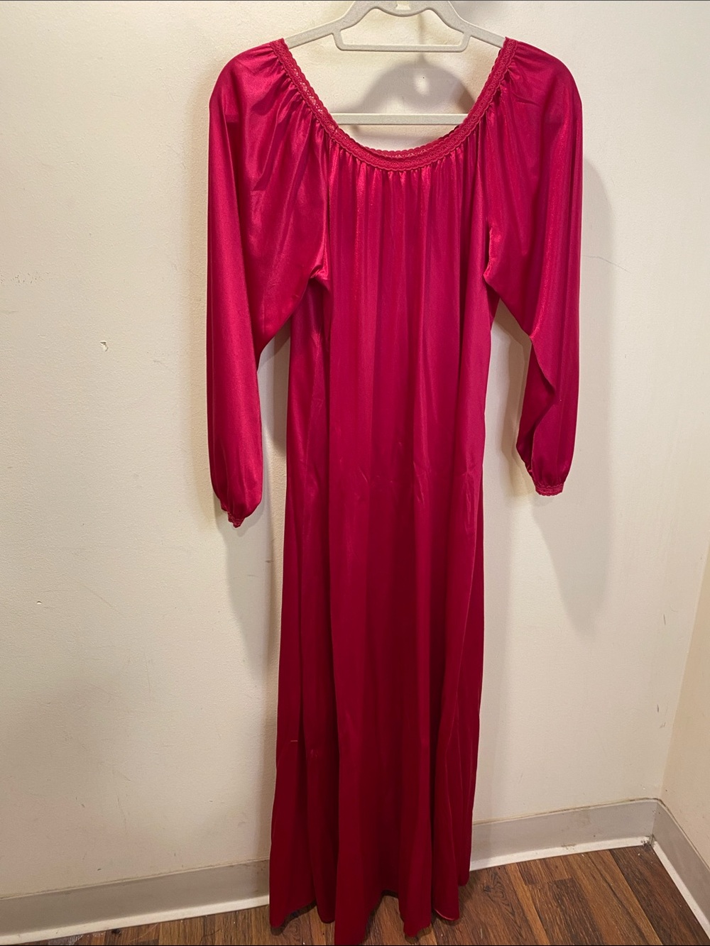 DEENA Women’s Vintage Red Long Sleeve Nylon Night Gown Sz M